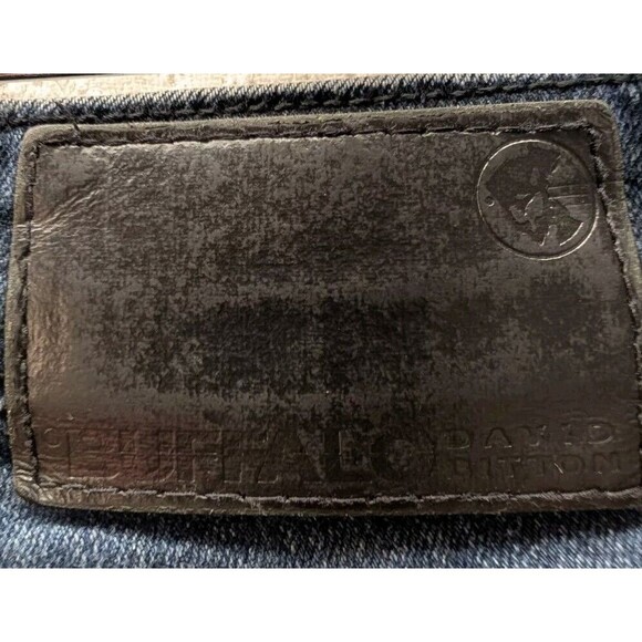 Buffalo David Bitton Jeans Mens 34x32 Straight Stretch Branded Studs Buttons - Picture 7 of 13
